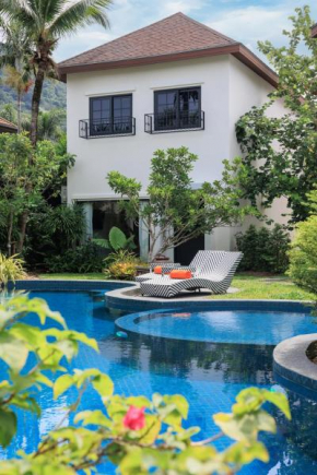 House with Pool and Amenities - Kamala #01